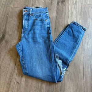 Express size 2R High Rise Skinny Jeans distressed
